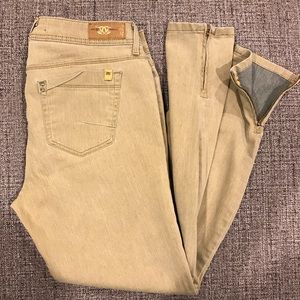 Zipper Ankle Skinny Jeans in Excellent Condition!